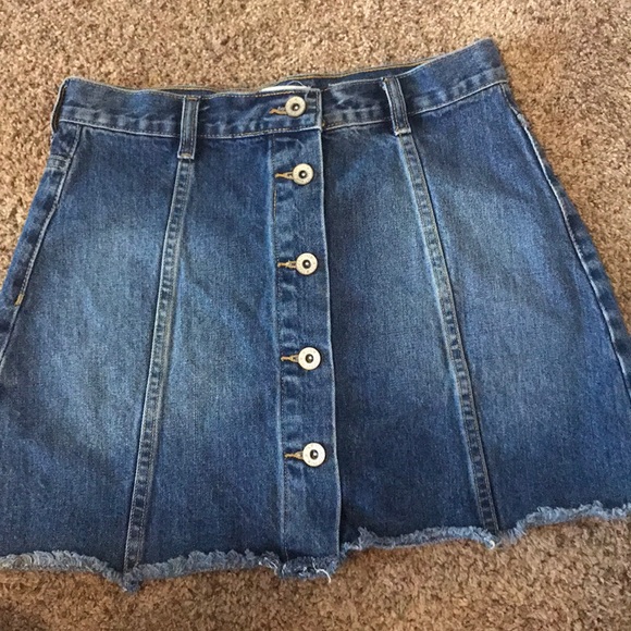 Forever 21 Dresses & Skirts - Button up denim skirt